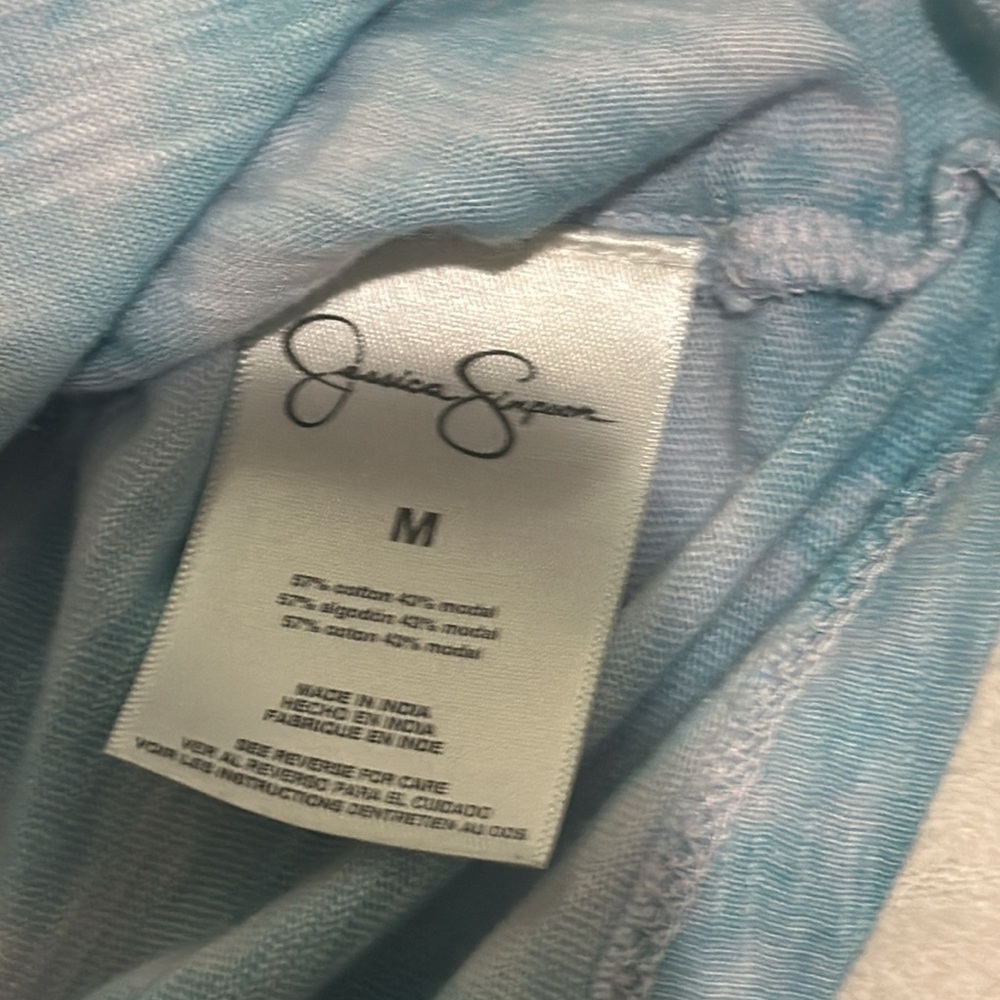 Jessica Simpson size medium tie-dye tank T-shirt - Picture 4 of 4